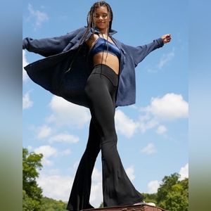 Aerie Offline Super Flare High Waisted Crossover Black Leggings Size XL SHORT